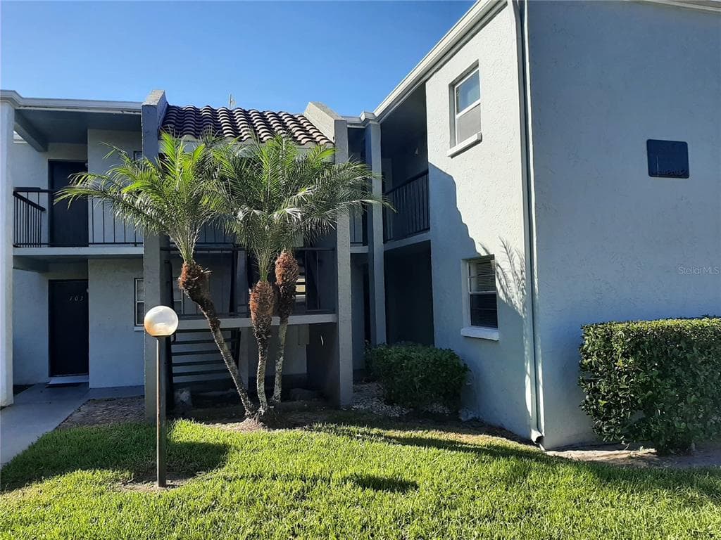 2866 SOMERSET PARK DRIVE UNIT 103 TAMPA, FL 33613