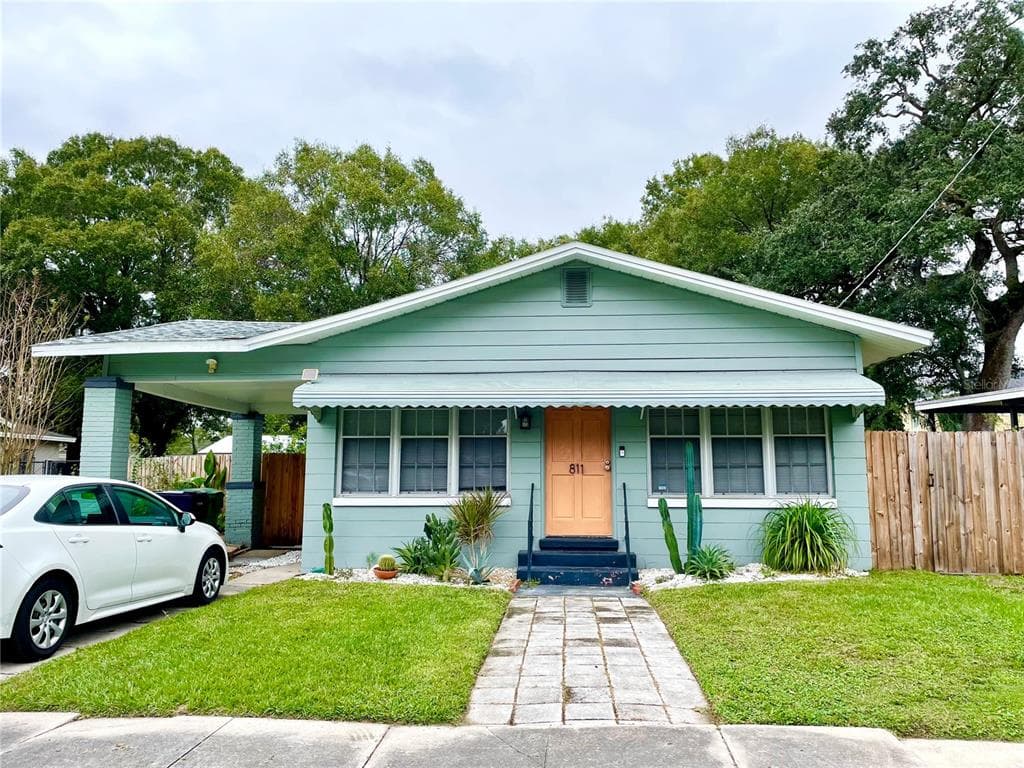 811 W FRIBLEY STREET TAMPA, FL 33603