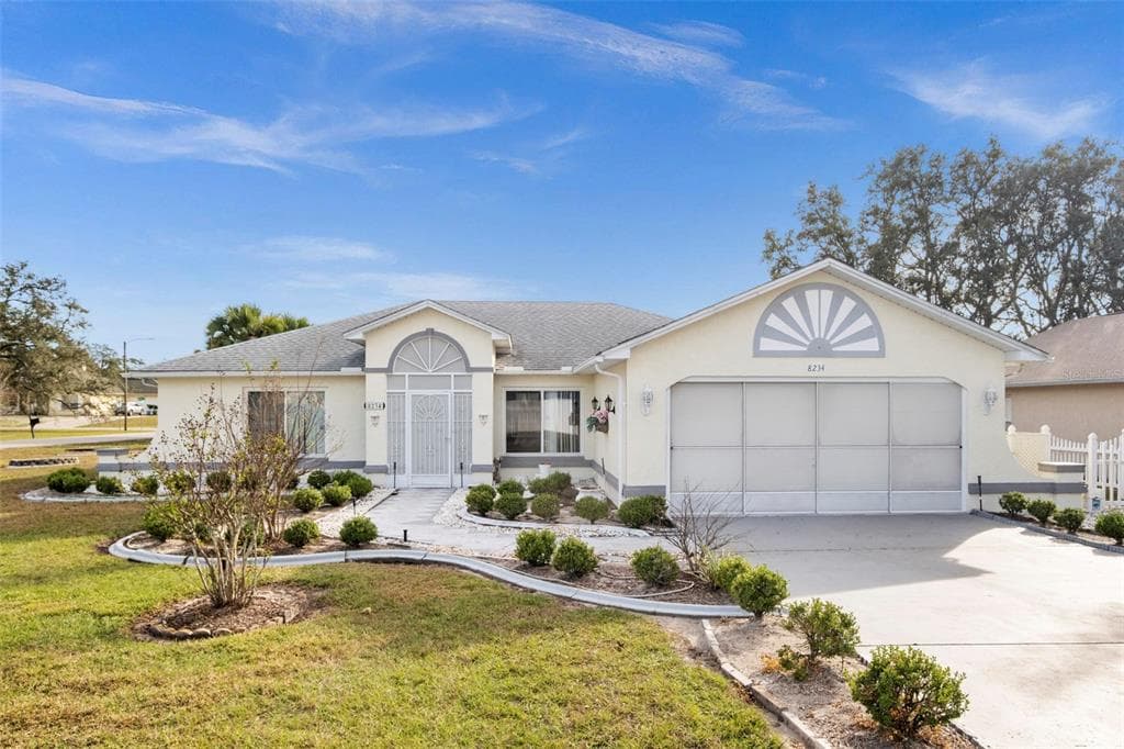 8234 SPANISH OAK DRIVE SPRING HILL, FL 34606
