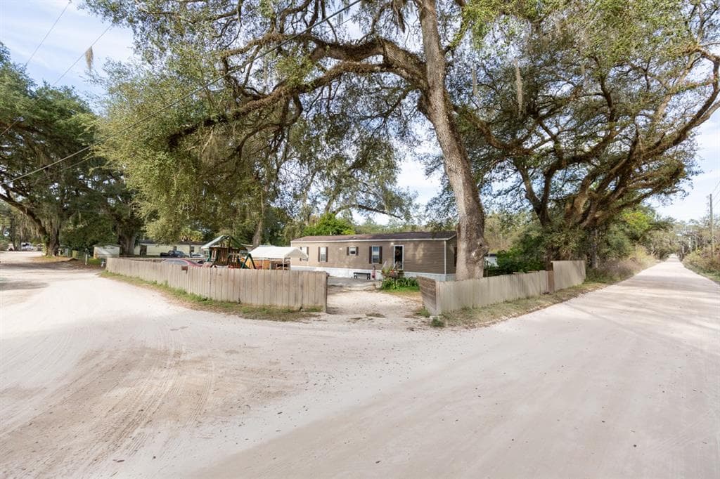 39265 LIZABETH CIR ZEPHYRHILLS, FL 33542