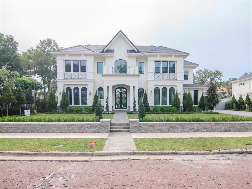 3410 W MULLEN AVENUE