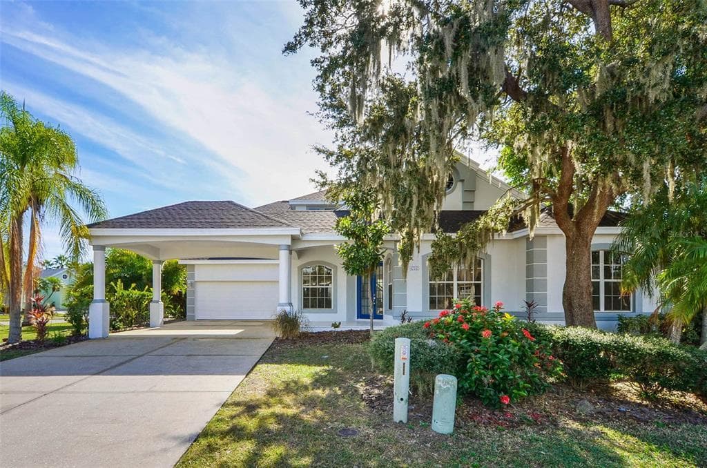 4752 COMPASS DRIVE BRADENTON, FL 34208