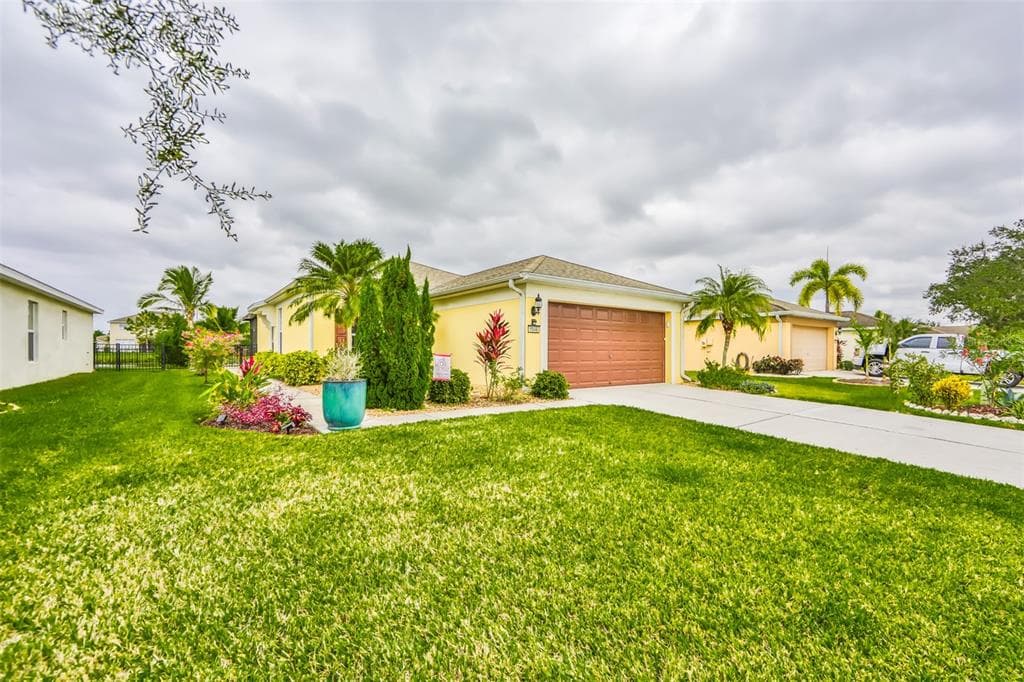 9946 50TH STREET CIRCLE E PARRISH, FL 34219