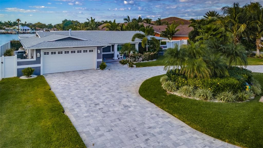 1265 79TH STREET S ST PETERSBURG, FL 33707