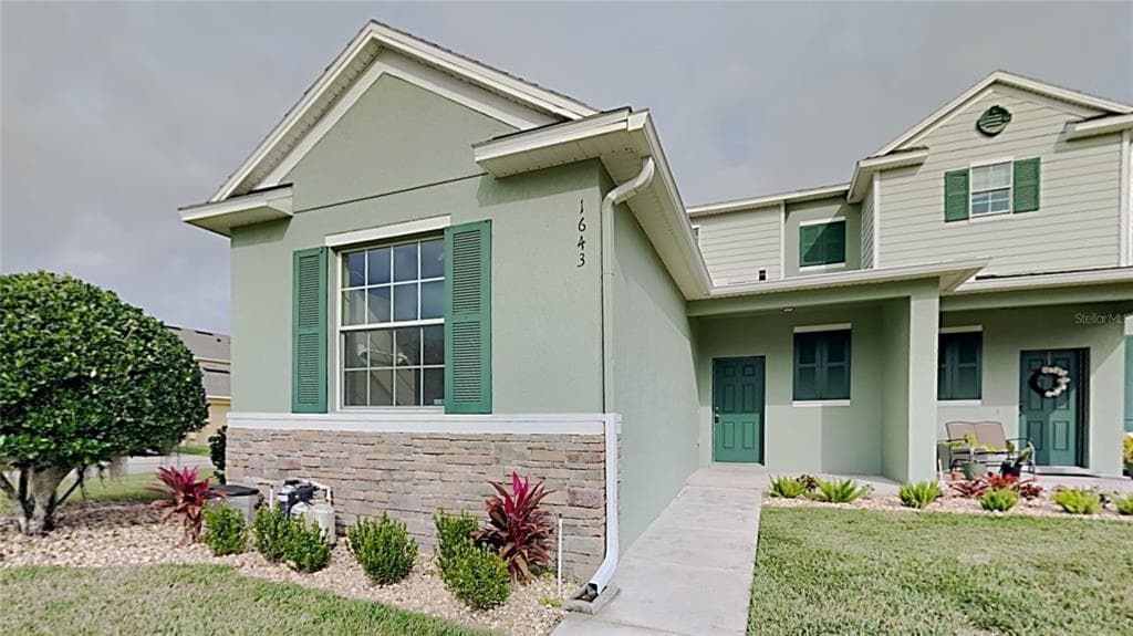1643 BUCKEYE FALLS WAY ORLANDO, FL 32824