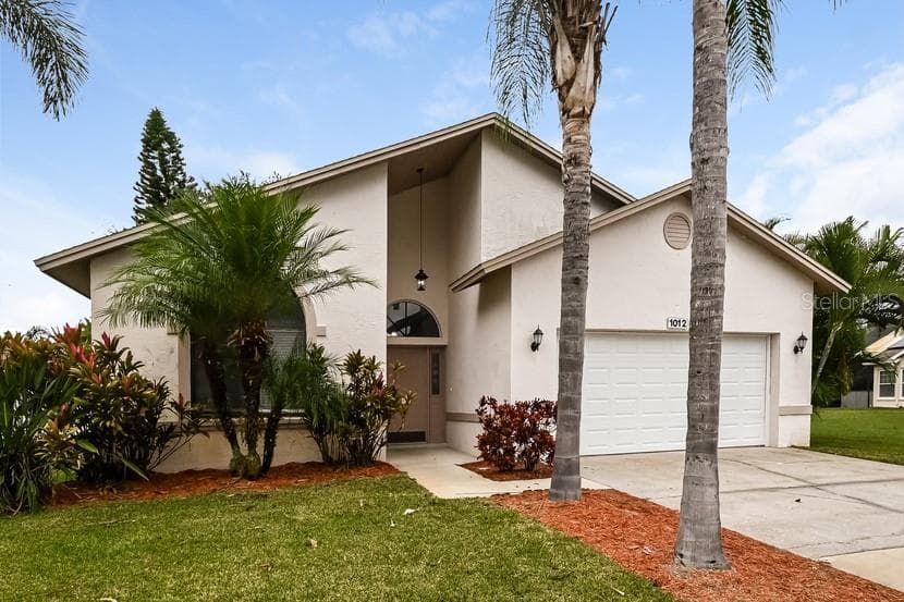 1012 CALLE ROSA PLACE SUN CITY CENTER, FL 33573