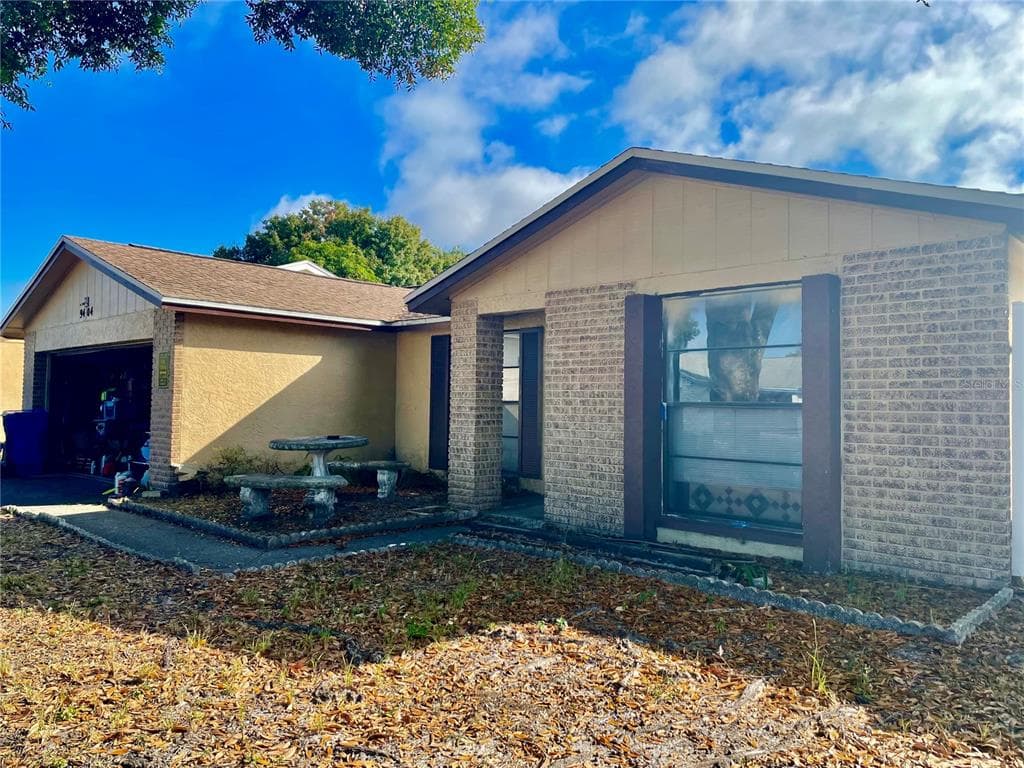9404 ENBROOK COURT