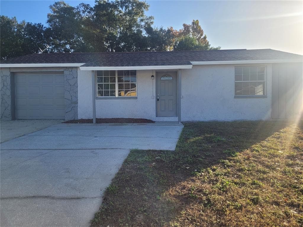 8746 SAINT REGIS LANE PORT RICHEY, FL 34668