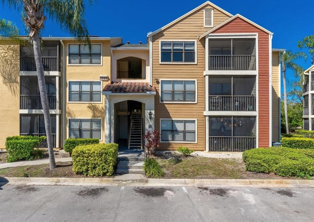 11901 4TH STREET N UNIT 8207 ST PETERSBURG, FL 33716
