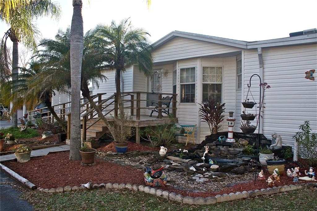 2021 LAKE LINDA CIRCLE LUTZ, FL 33558