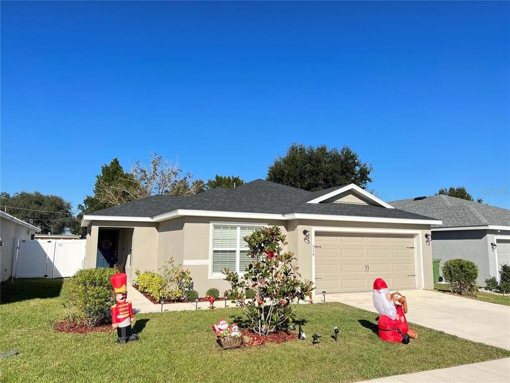 924 ORLEANS DRIVE EAGLE LAKE, FL 33839