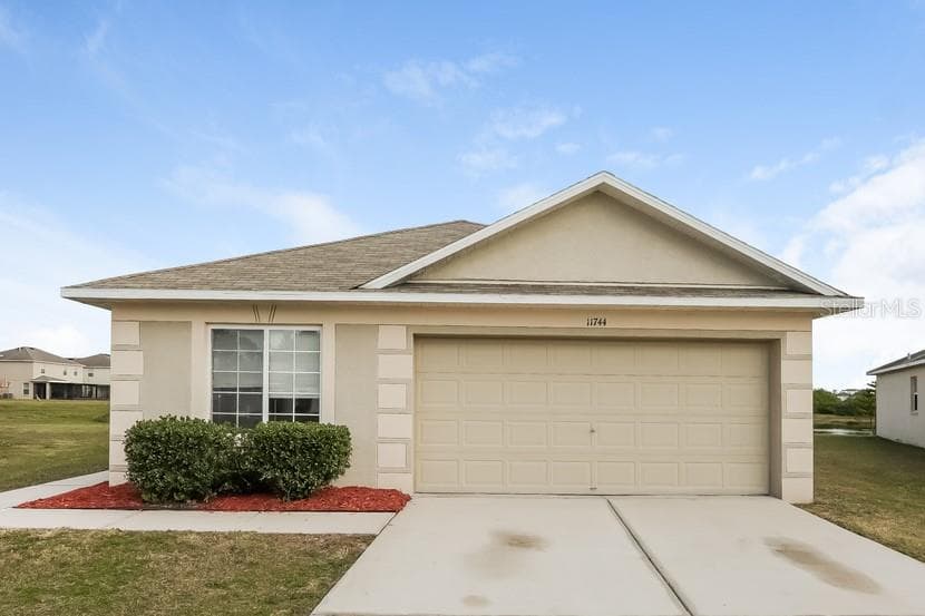 11744 LYNMOOR DRIVE RIVERVIEW, FL 33579