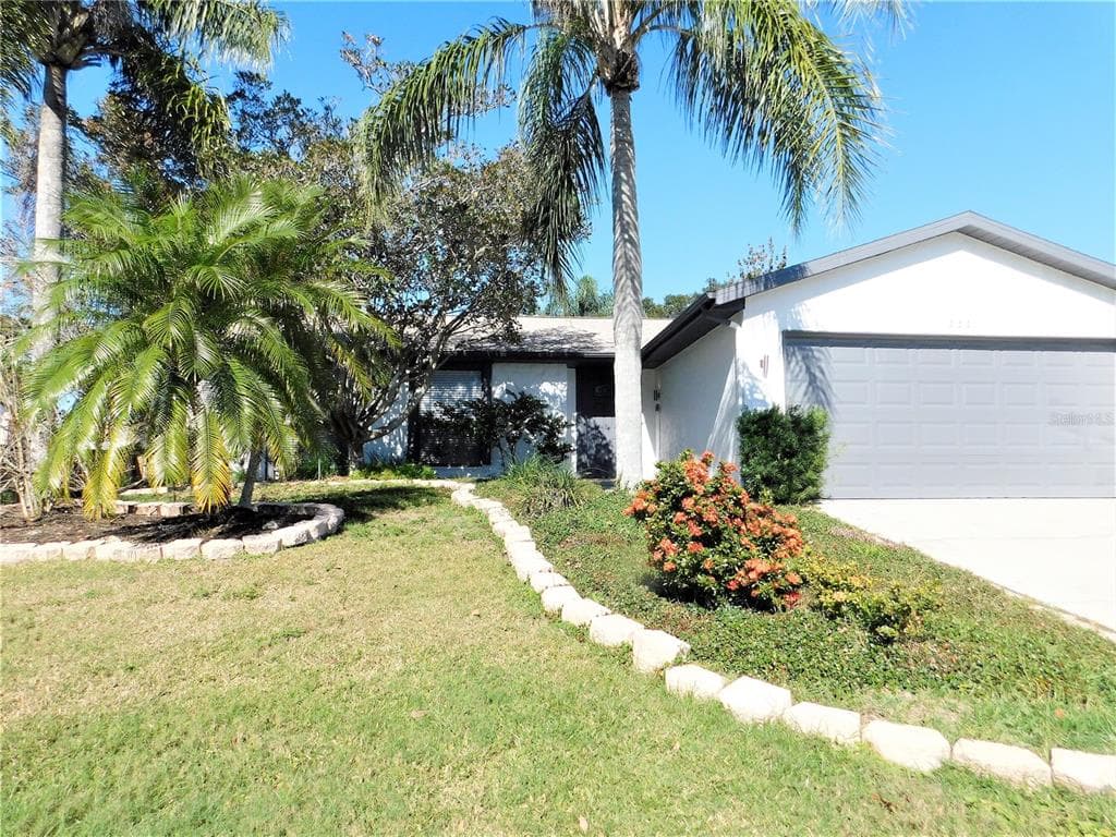 552 HAMMOCK DRIVE PALM HARBOR, FL 34683
