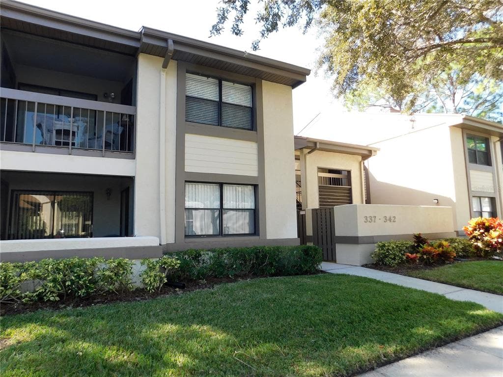 338 WOODLAKE WYNDE OLDSMAR, FL 34677