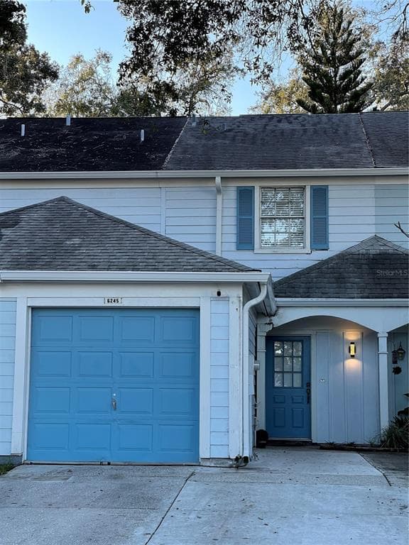 6245 OAK CLUSTER CIRCLE TAMPA, FL 33634