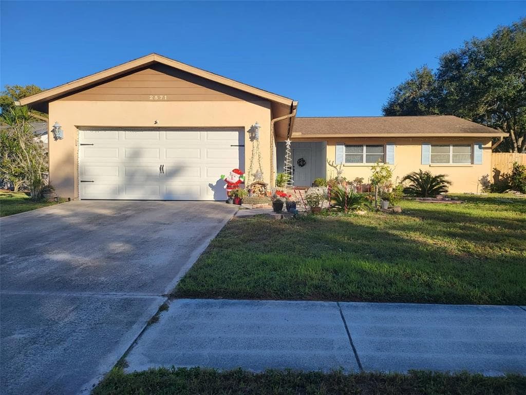2571 W SCARLET OAK COURT