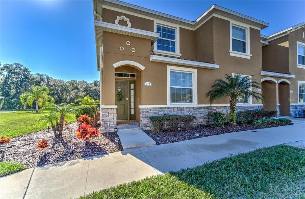 720 WILTONWAY DR PLANT CITY, FL 33563