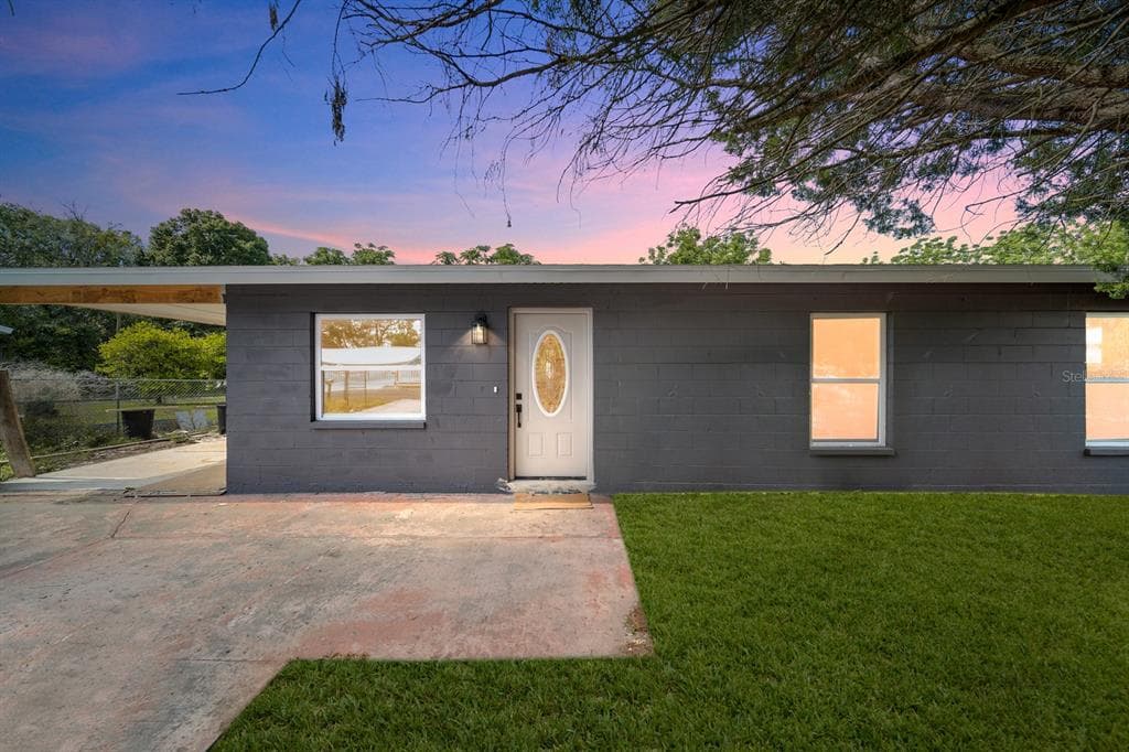 39403 LINCOLN AVENUE ZEPHYRHILLS, FL 33542