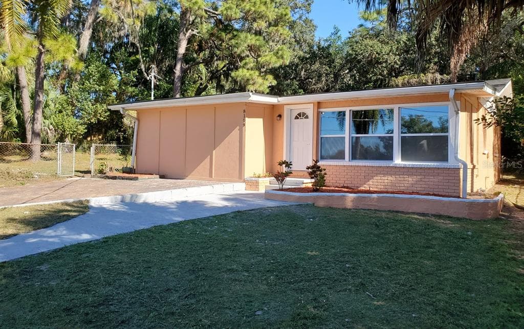 8109 N 37TH STREET TAMPA, FL 33604