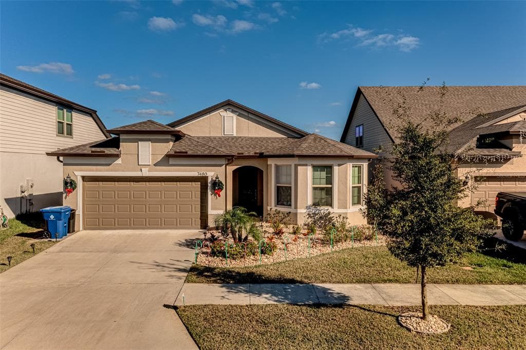 7480 POOL COMPASS LOOP WESLEY CHAPEL, FL 33545