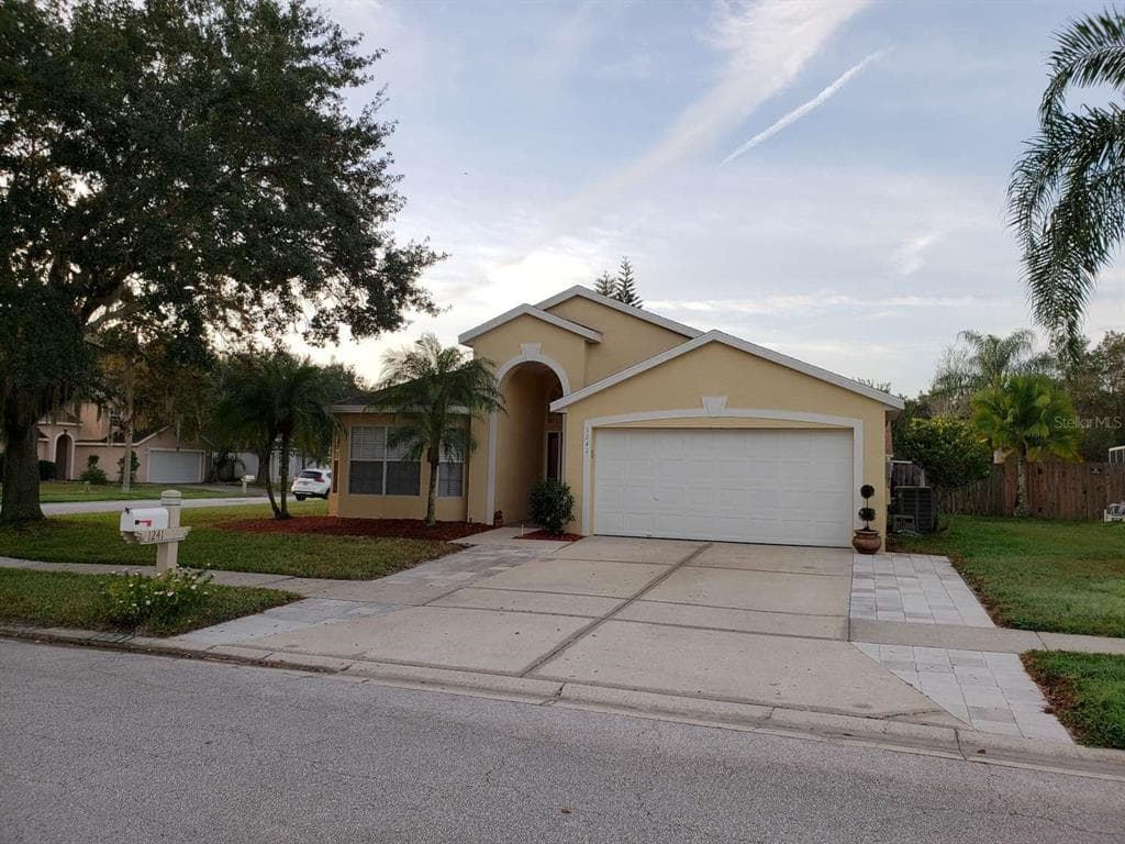 1241 TIMBER TRACE DRIVE WESLEY CHAPEL, FL 33543