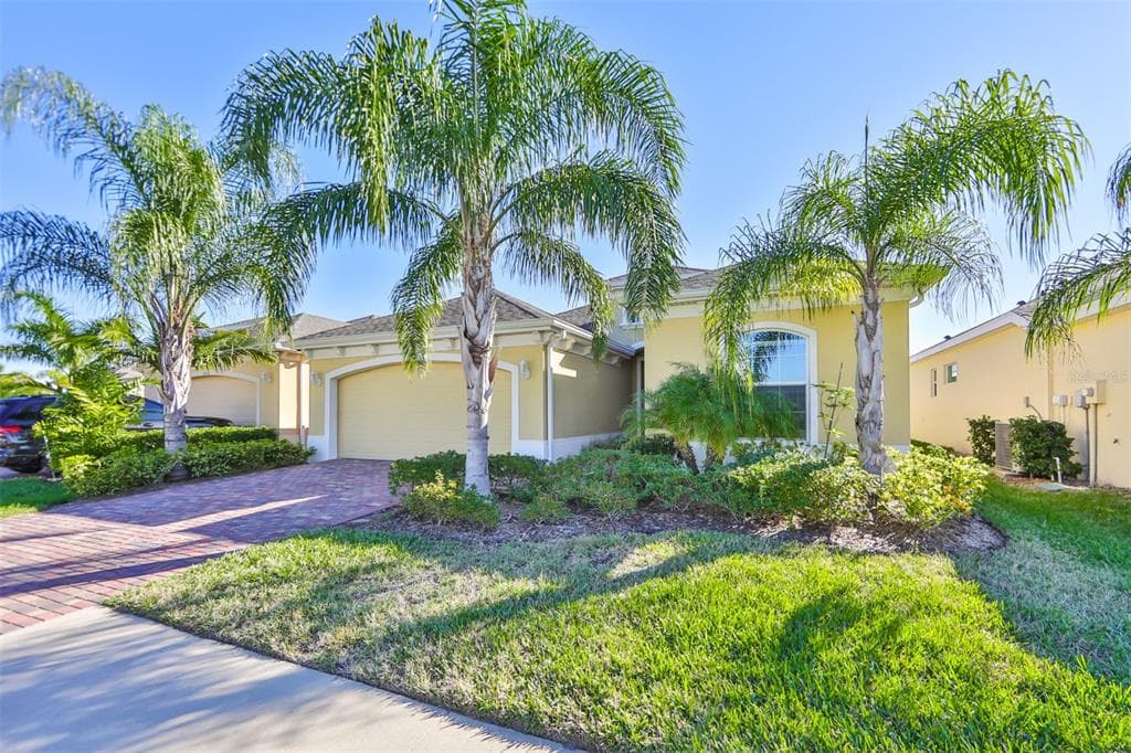 1871 PACIFIC DUNES DRIVE SUN CITY CENTER, FL 33573