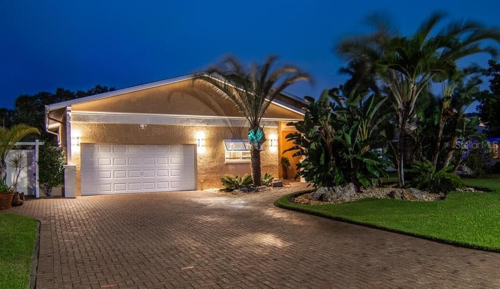 10206 3RD STREET E TREASURE ISLAND, FL 33706