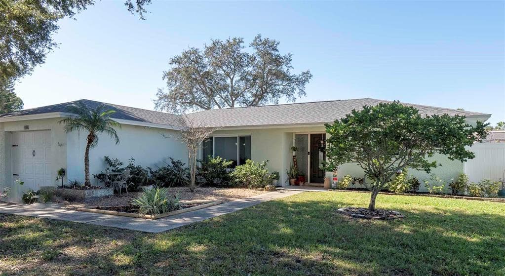 2537 BRAMBLEWOOD DRIVE W CLEARWATER, FL 33763