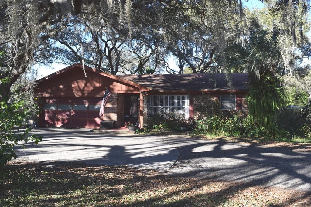 34303 CHANCEY ROAD WESLEY CHAPEL, FL 33543