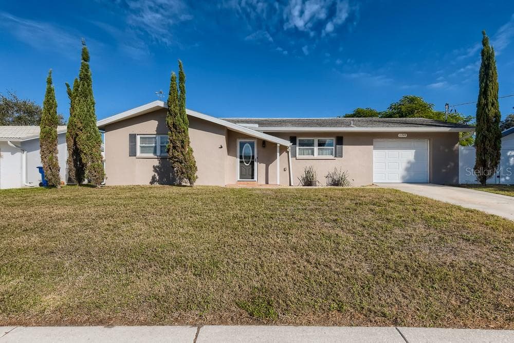 11749 OXFORD STREET SEMINOLE, FL 33772