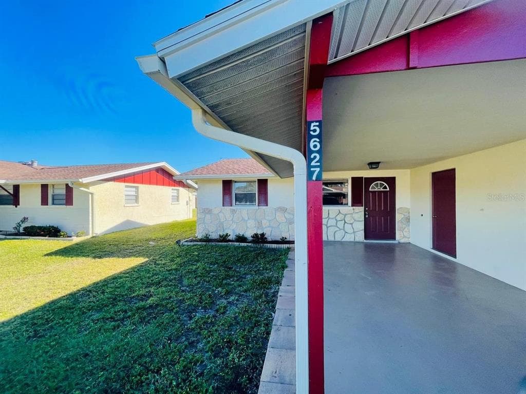 5627 23RD STREET W BRADENTON, FL 34207