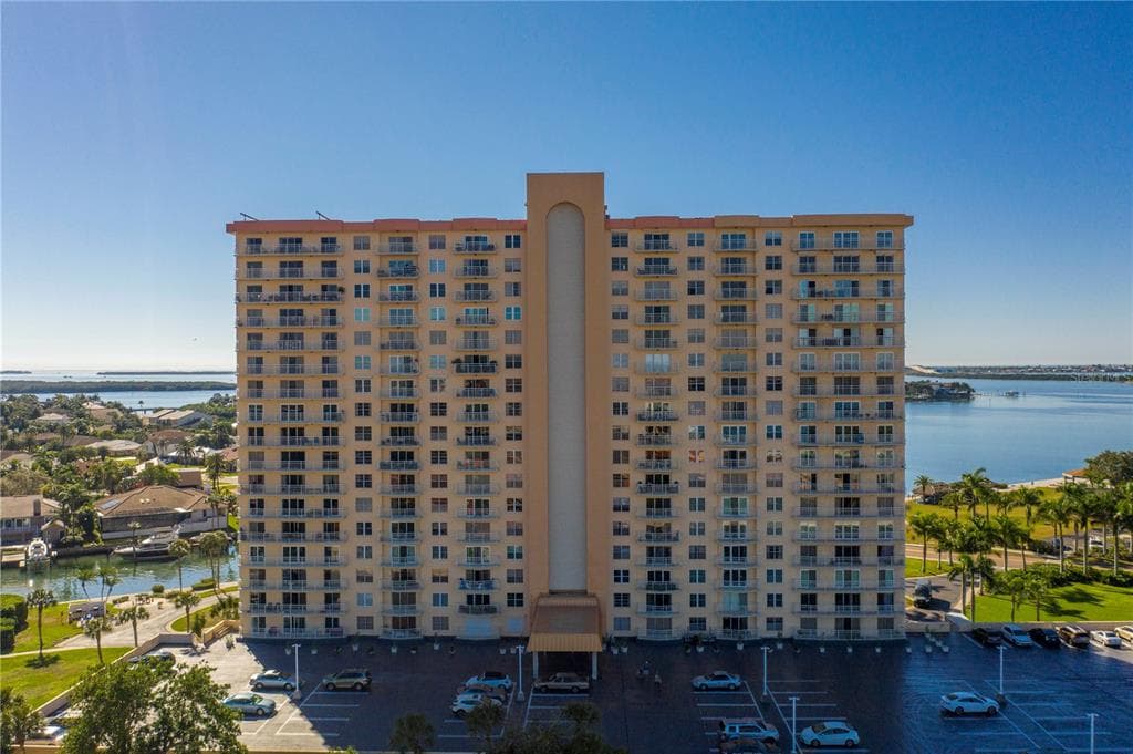 4900 BRITTANY DRIVE S UNIT 511 ST PETERSBURG, FL 33715