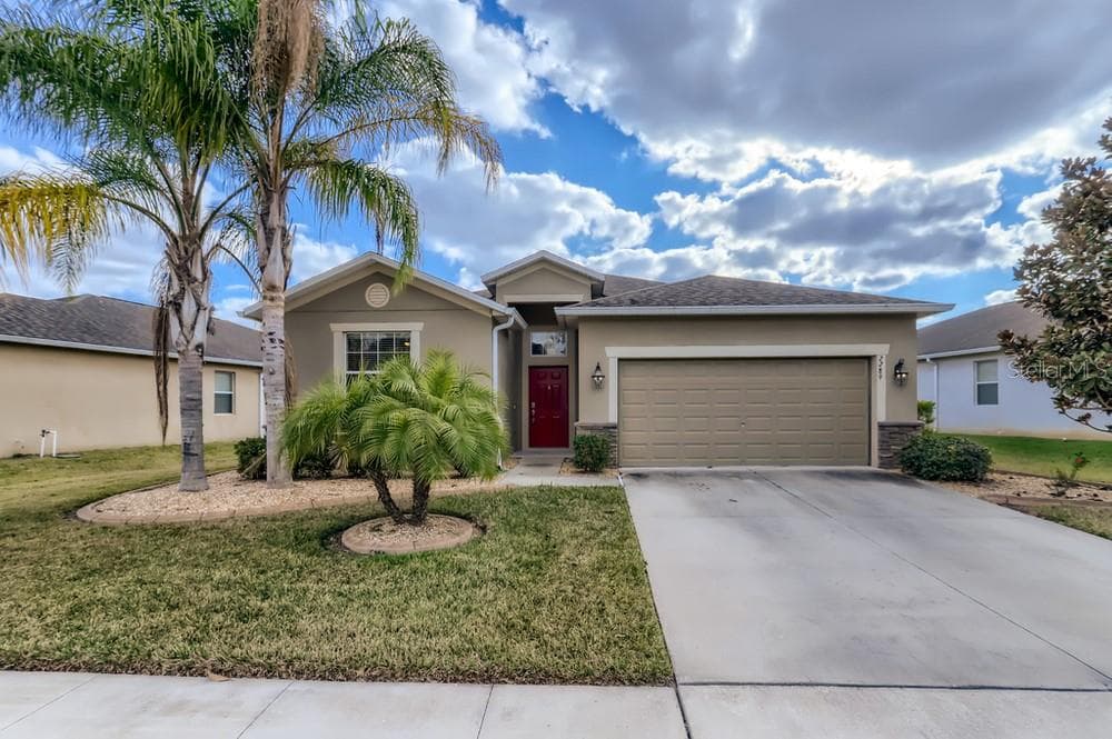 2289 GRANTHAM AVENUE DAVENPORT, FL 33837