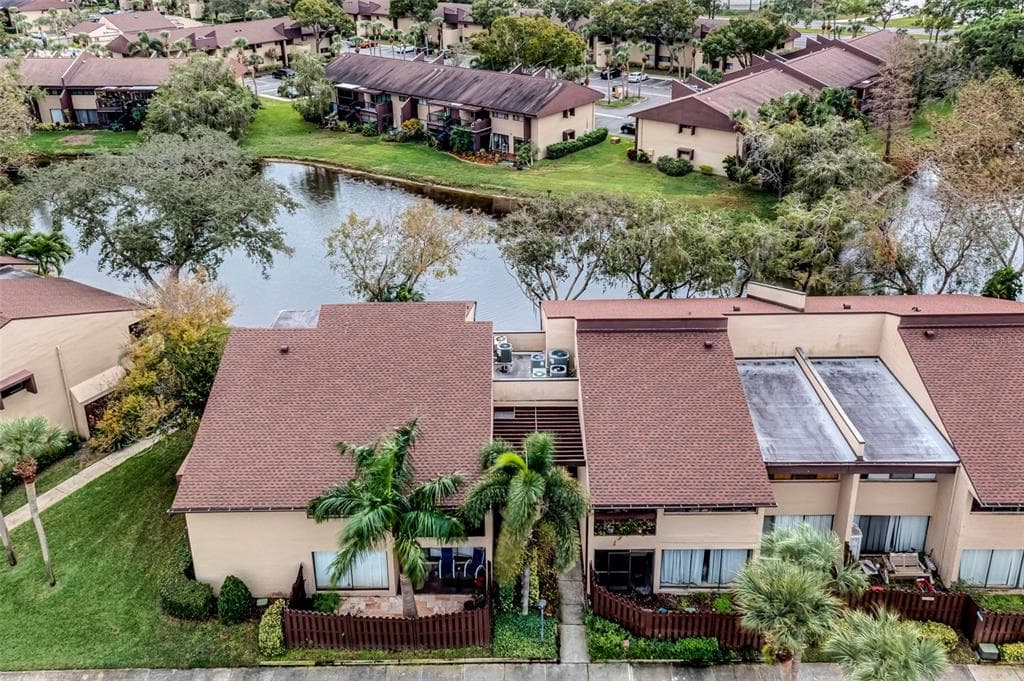 850 VILLAGE LAKE TERRACE N UNIT 104 ST PETERSBURG, FL 33716