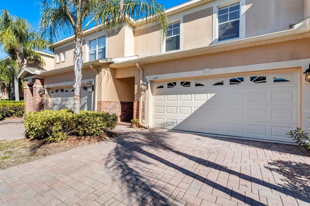 1483 HILLVIEW LANE TARPON SPRINGS, FL 34689