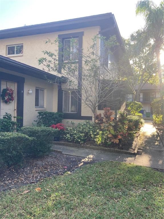 1844 BOUGH AVENUE UNIT B CLEARWATER, FL 33760
