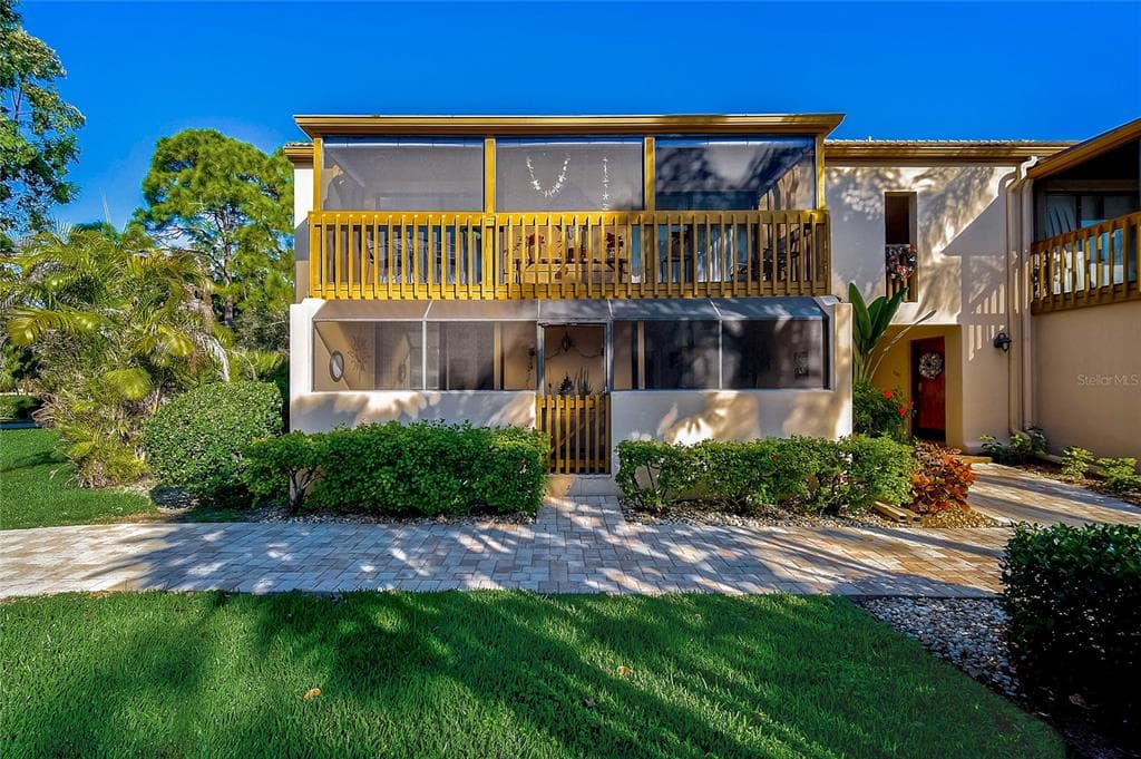 3067 WILLOW GREEN UNIT 33 SARASOTA, FL 34235