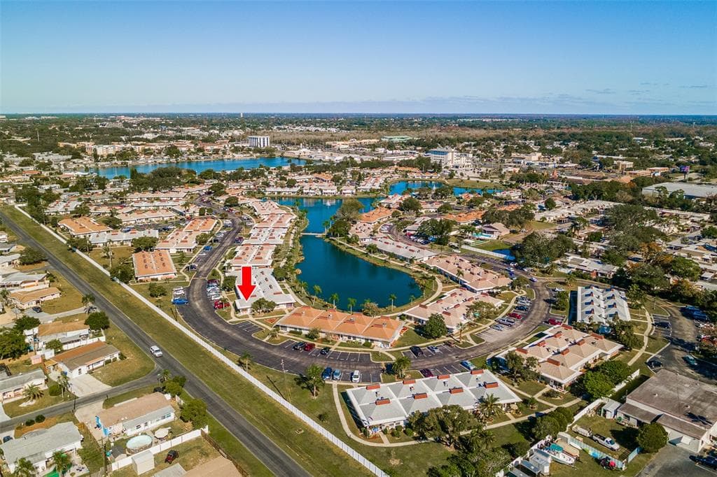 4336 TAHITIAN GARDENS CIRCLE UNIT E HOLIDAY, FL 34691