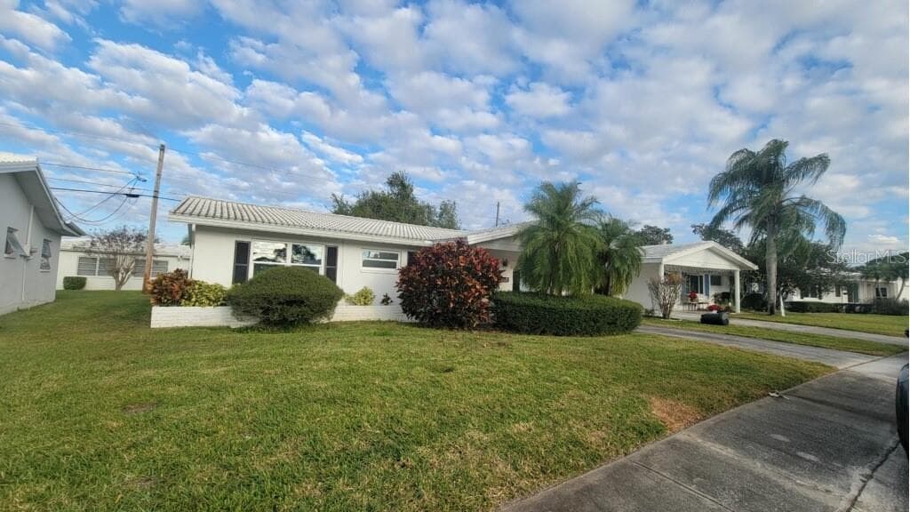 9749 40TH STREET N UNIT 3 PINELLAS PARK, FL 33782