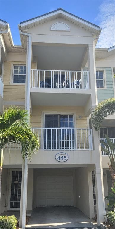 445 BAHIA BEACH BOULEVARD RUSKIN, FL 33570