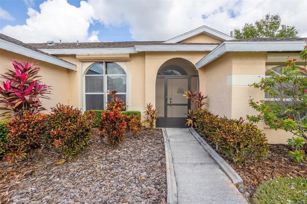 4135 DOVER DRIVE E BRADENTON, FL 34203