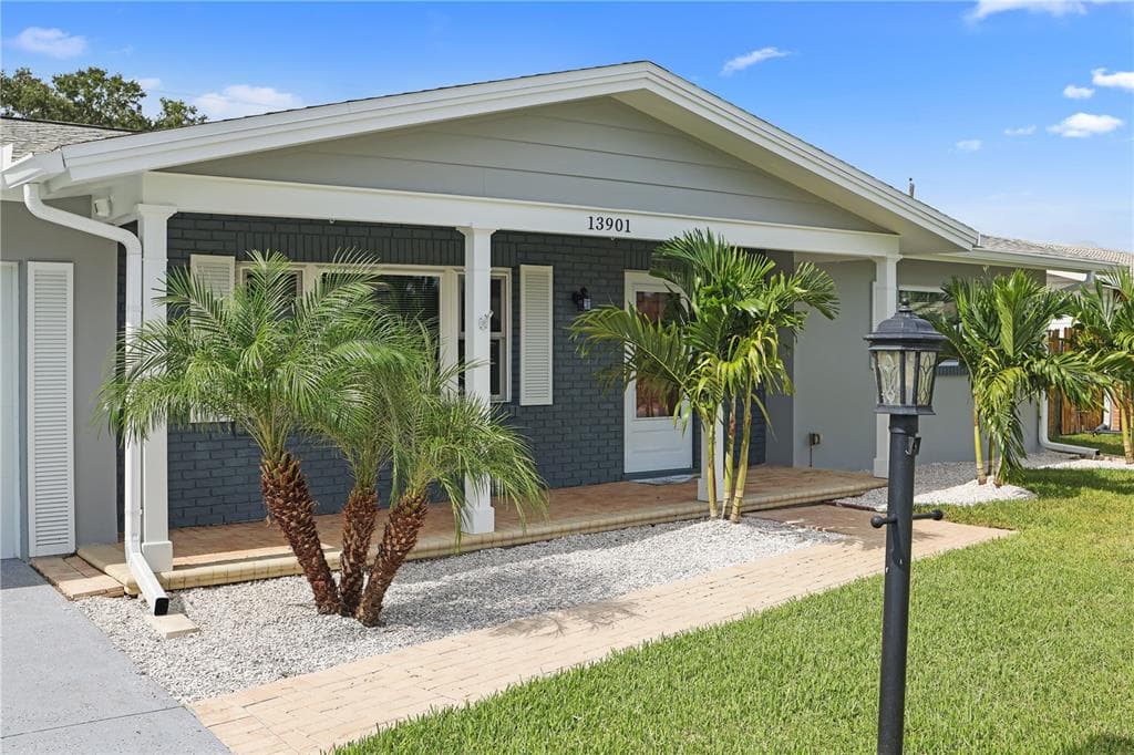 13901 MEARES DR LARGO, FL 33774