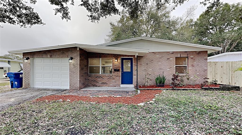 1230 53RD AVENUE N ST PETERSBURG, FL 33703
