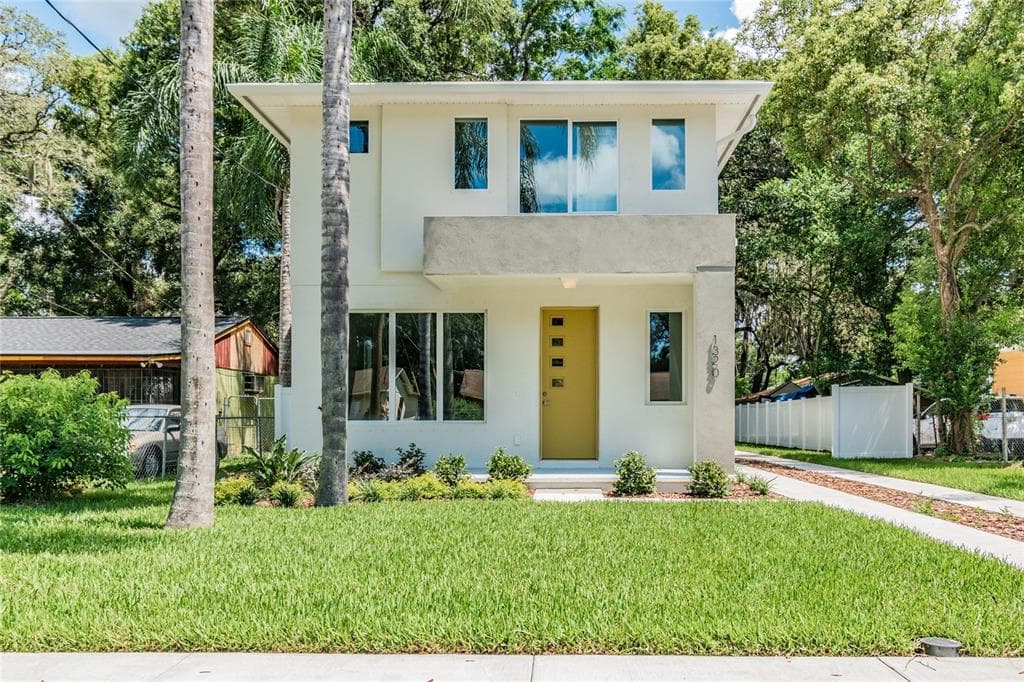 688 NEWTON AVENUE S ST PETERSBURG, FL 33701