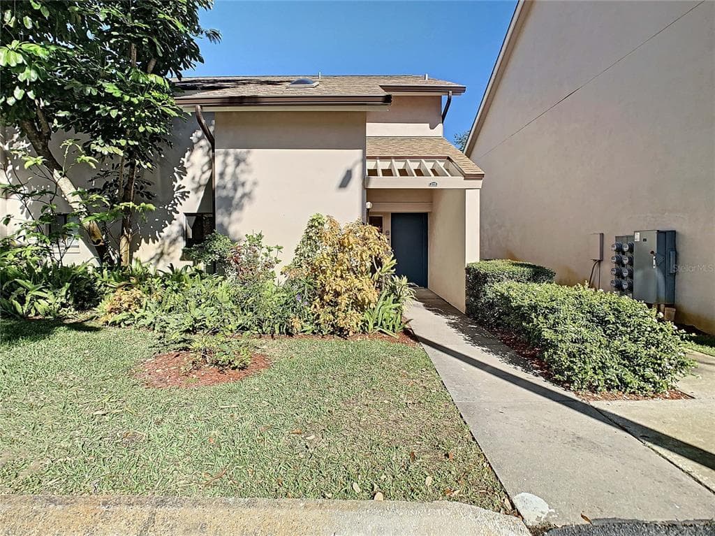 3709 CHAMPAGNE DRIVE UNIT 109 TAMPA, FL 33618