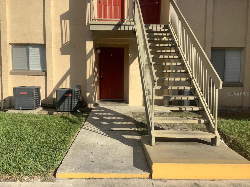 4149 S SEMORAN BOULEVARD UNIT 10 ORLANDO, FL 32822