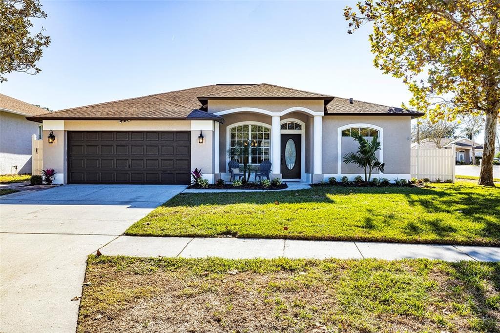 716 CYPRESS PARK AVENUE TARPON SPRINGS, FL 34689