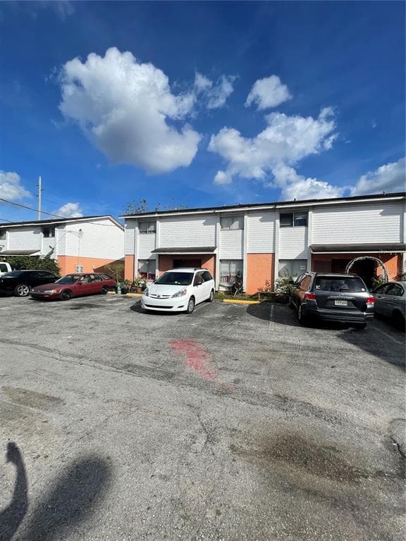 13047 LONDONDERY PLACE TAMPA, FL 33612