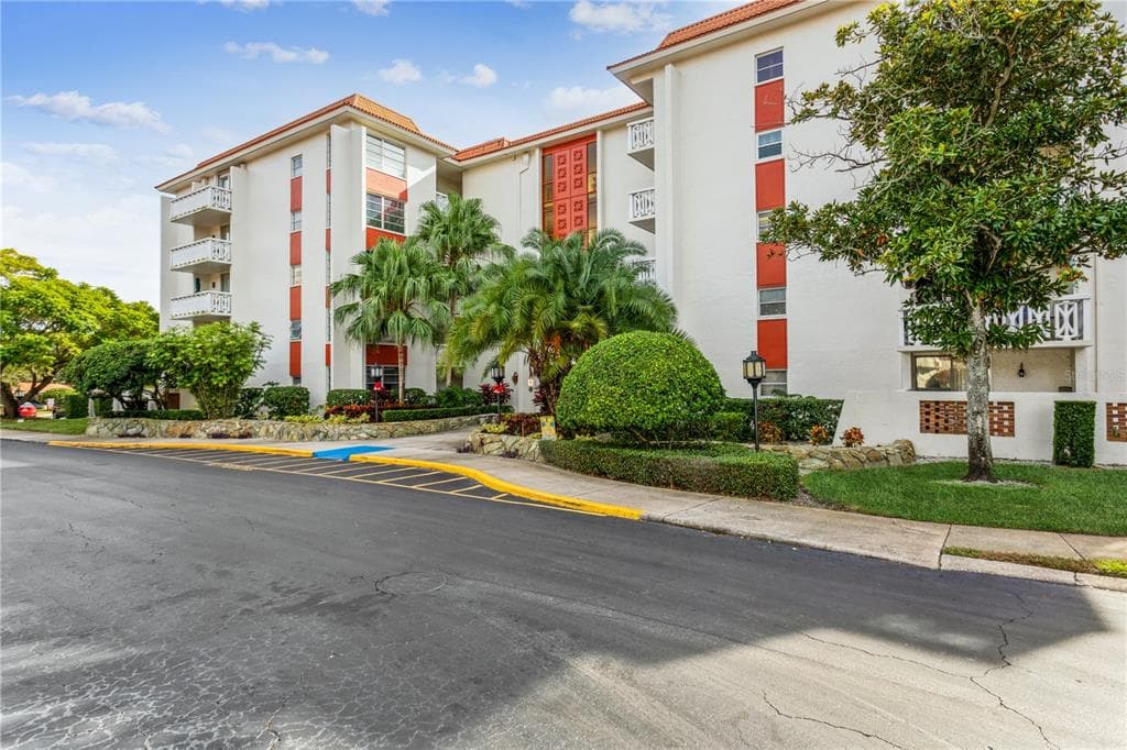 2630 PEARCE DRIVE UNIT 302 CLEARWATER, FL 33764
