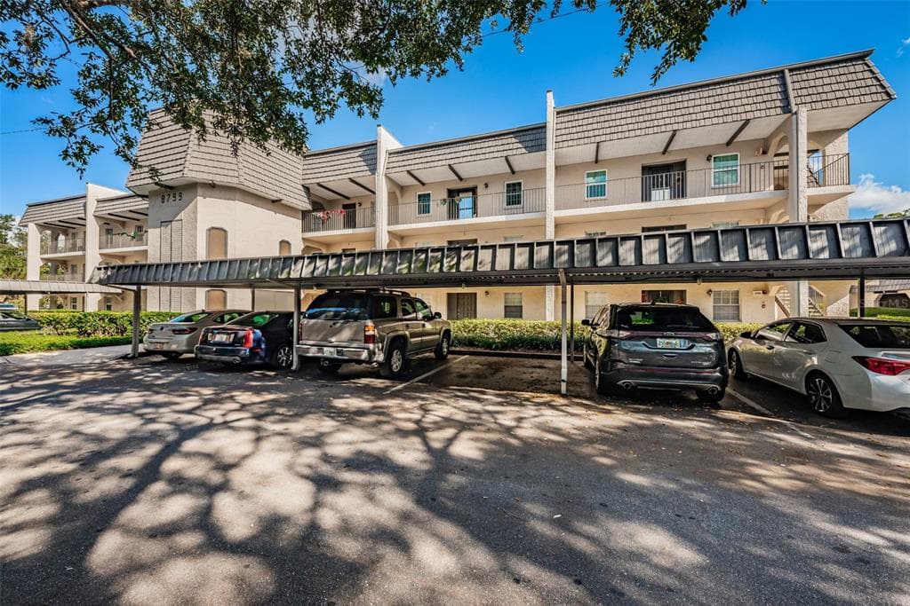 8799 BARDMOOR BOULEVARD UNIT 302 SEMINOLE, FL 33777